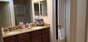 Hair dryer, towels - Waterfront Paradise condo (Bradenton)