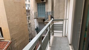 Deluxe Apartment, 1 Double Bed | Balcony view - Academy's Modern Apartment (Athens)