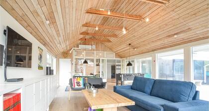 4 bedroom beautiful home in Vestervig