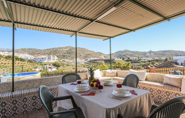 Outdoor dining - Amazing home in Torrox (Torrox)