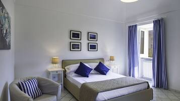 2 Schlafzimmer, Schreibtisch, Bügeleisen/Bügelbrett, kostenloses WLAN