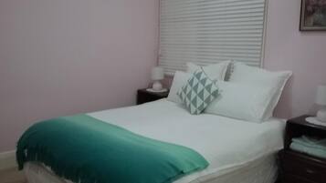 Rollaway beds, free WiFi, bed sheets