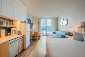 1 bedroom, in-room safe, iron/ironing board, travel cot