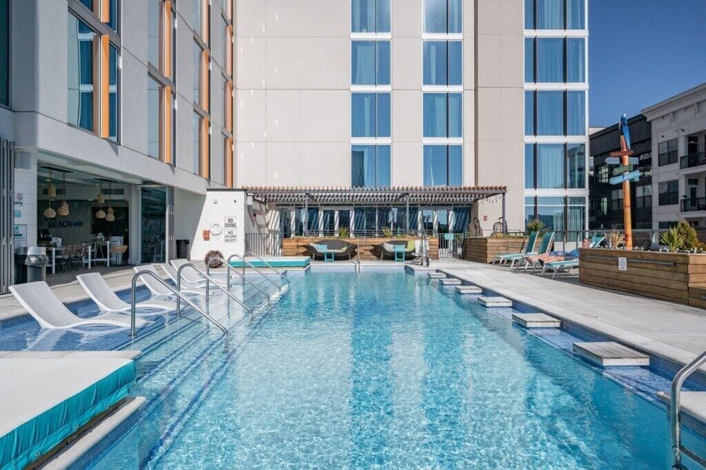 Outdoor pool, a heated pool
