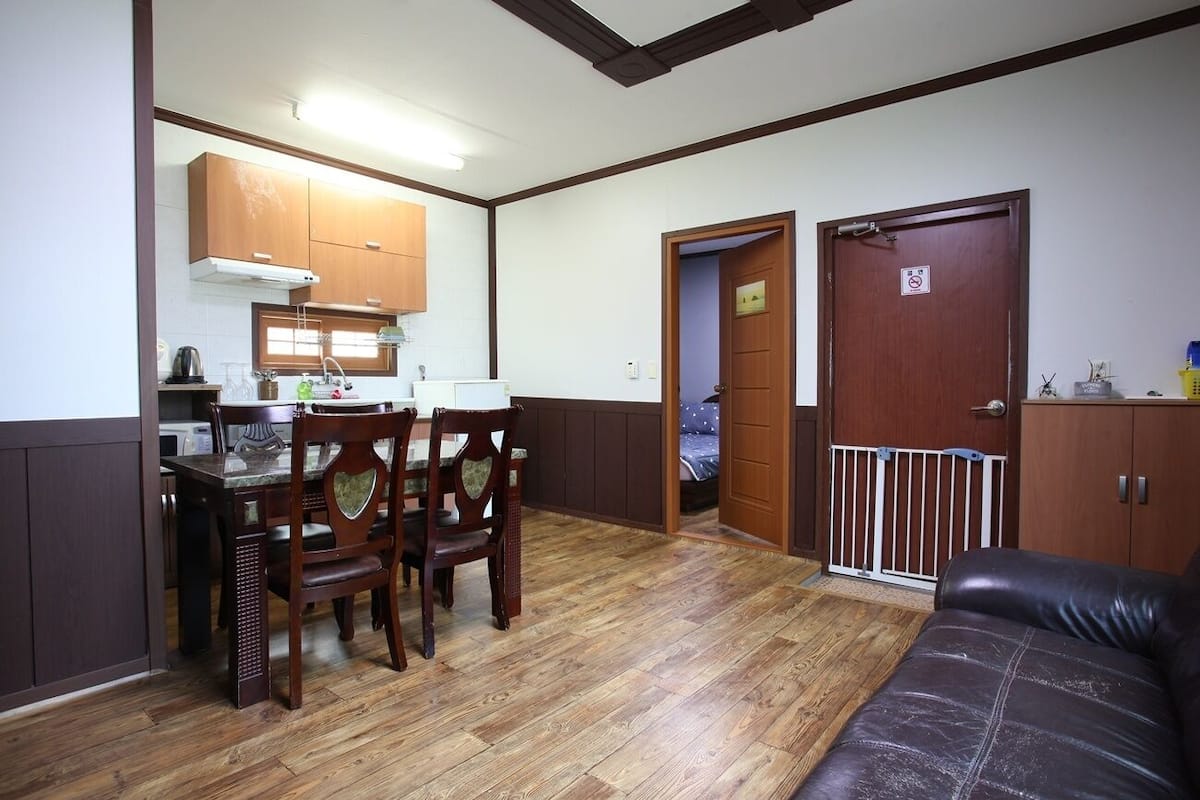 TV, heated floors