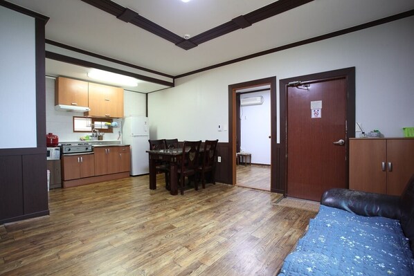 TV, heated floors