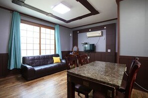 Living area - Anmyondo Pet Pension Dosirock (Taean)