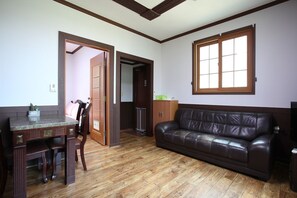 Living area - Anmyondo Pet Pension Dosirock (Taean)