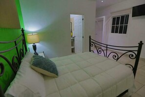 Executive Room | 1 bedroom, individually decorated, individually furnished, desk - Apartamentos Terrazas del Cielo (Nindiri)