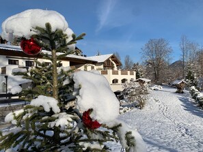 Property grounds - No. 1 apartment Hintersee for 1 - 3 people, approx. 55 m², terrace (Bischofswiesen)