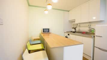 Mint House | Private kitchen | Fridge, microwave, stovetop, electric kettle