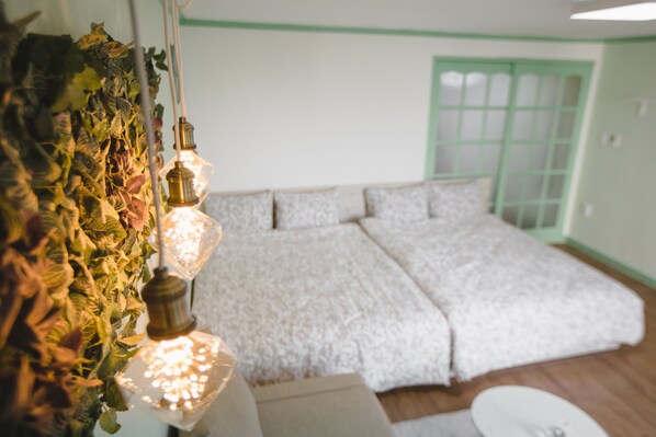 Mint House | 1 bedroom, iron/ironing board, free WiFi
