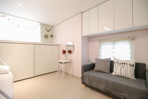Lovely House | 3 bedrooms, free WiFi - Lovely House (Seoul)