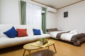 Apartment (2C) | Iron/ironing board, free WiFi - Cookie House ADT (Tokyo)