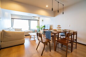 Apartment | Living area | Flat-screen TV - Cookie House PL (Tokyo)
