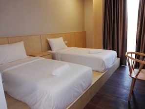 Superior Twin Room | Iron/ironing board, free WiFi - Desa View Hotel (Johor Bahru)