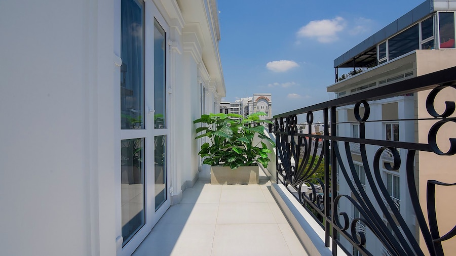 Hera Hotel