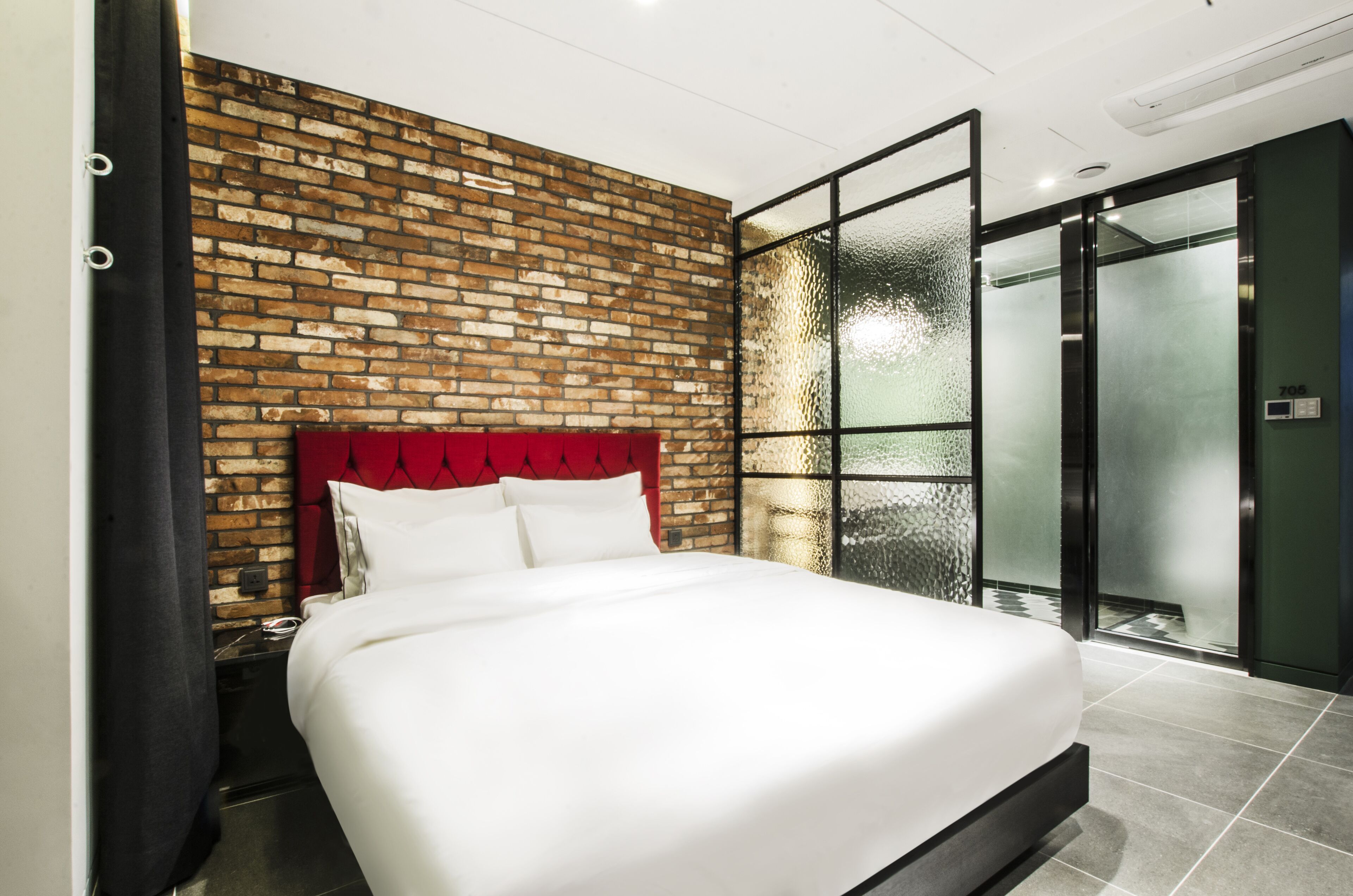 basic room, 1 double bed | free minibar, desk, laptop workspace, blackout curtains