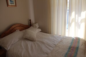 3 bedrooms, iron/ironing board, travel crib, free WiFi