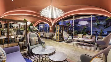 بار (في المنشاة)