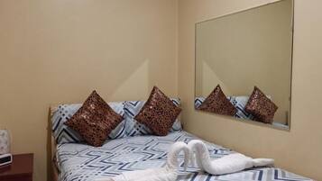 Soundproofing, WiFi (free)
