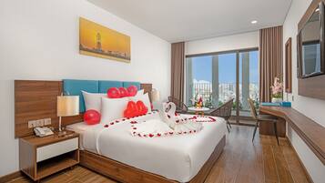 Habitación Premium doble, vistas al río | Ropa de cama de alta calidad y edredones de plumas