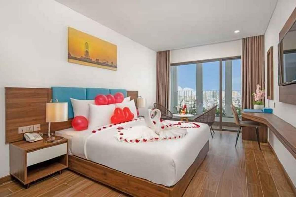 1 bedroom, premium bedding, down duvets, memory-foam beds