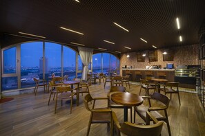 BBQ/picnic area - Gold Plaza Hotel Da Nang (Da Nang)