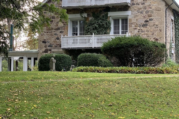 Mansion Balcony Side