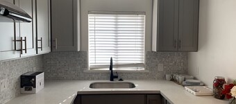 Bright Cozy Home around CSU East Bay Hayward