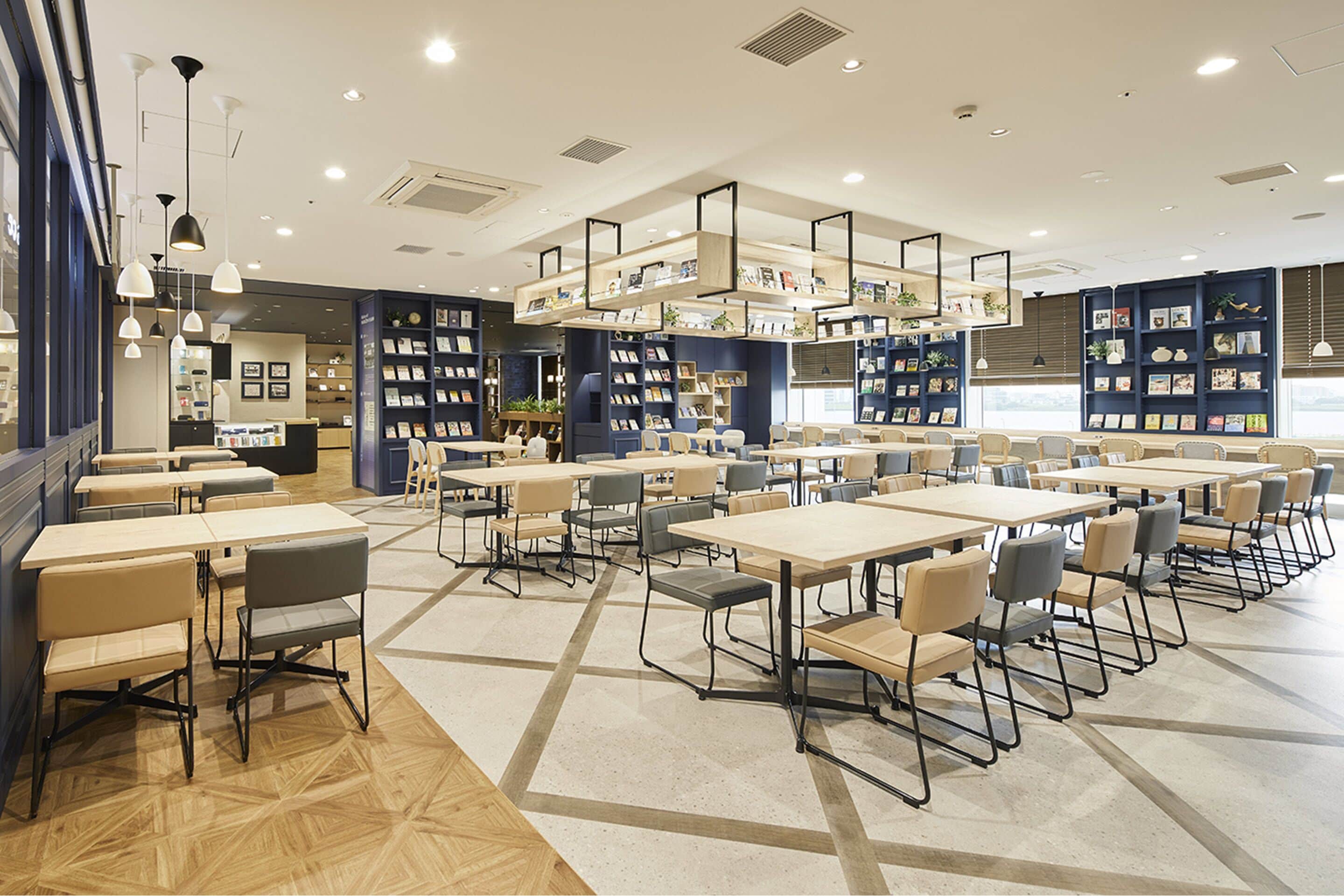 daily full breakfast (jpy 2000 per person)