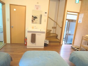 บ้านพัก (Holiday Home) | 2 ห้องนอน, เตารีด/โต๊ะรีดผ้า, Wi-Fi ฟรี
