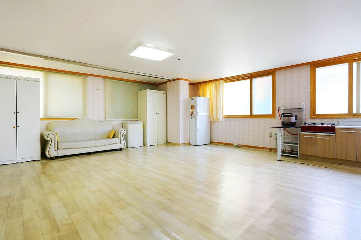 Group Room | Living area