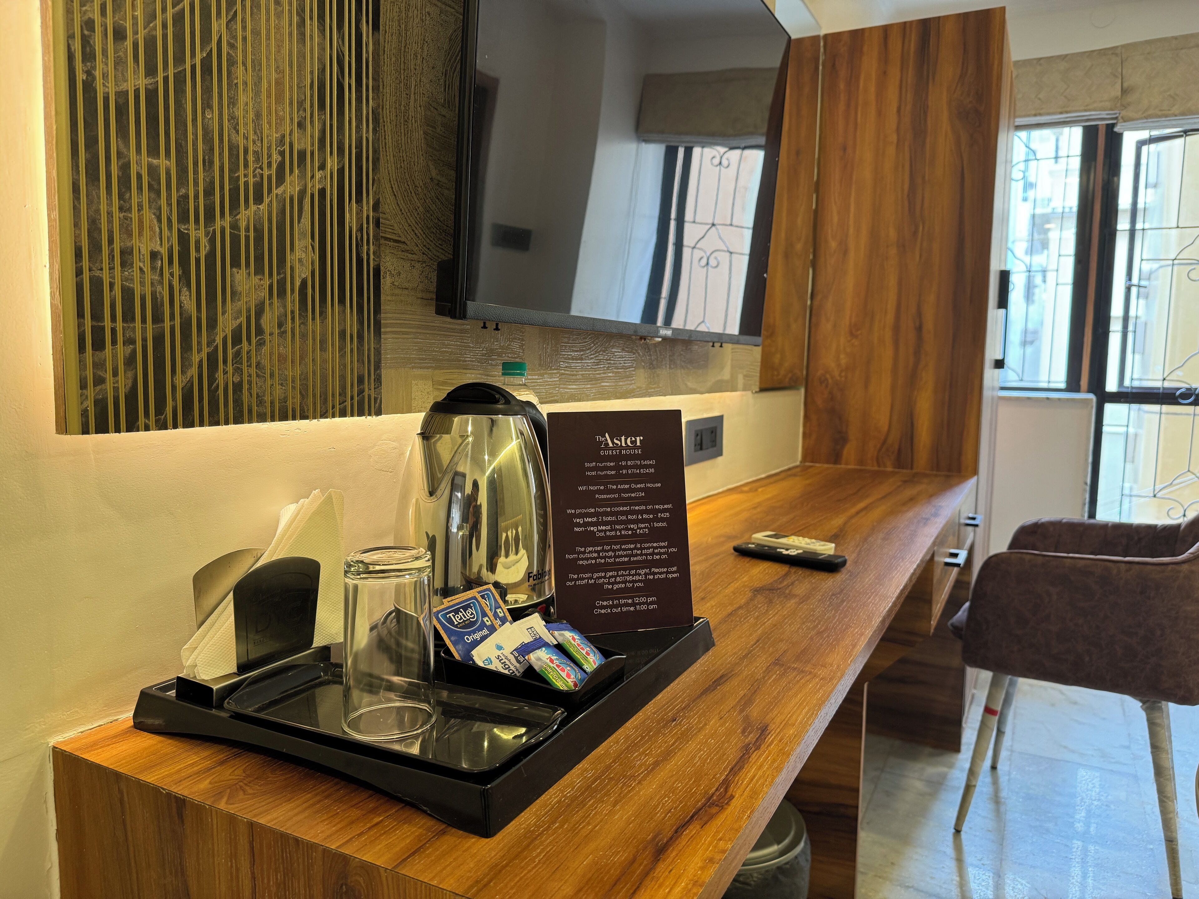 Phòng Deluxe | Bộ đồ giường cao cấp, chăn bông, nệm cao su hoạt tính (memory foam) 