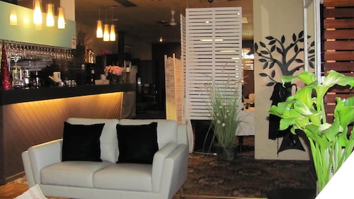 Bristol Hill Motor Inn