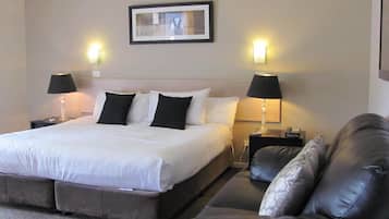 Premier-rum | Individuell inredning, unika möbler, skrivbord och arbetsyta för laptop