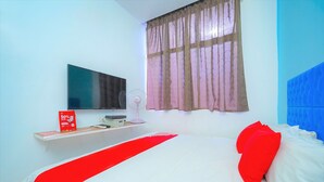 Phòng đôi Tiêu chuẩn, 1 giường cỡ king | Bàn, truy cập Internet không dây miễn phí, bộ trải giường 