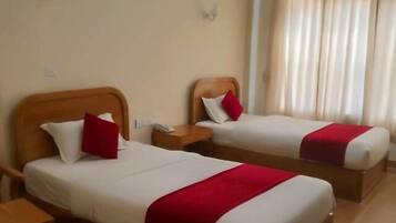 Standard Twin Room | Free WiFi