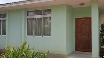 Superior Bungalow Double Room | Free WiFi