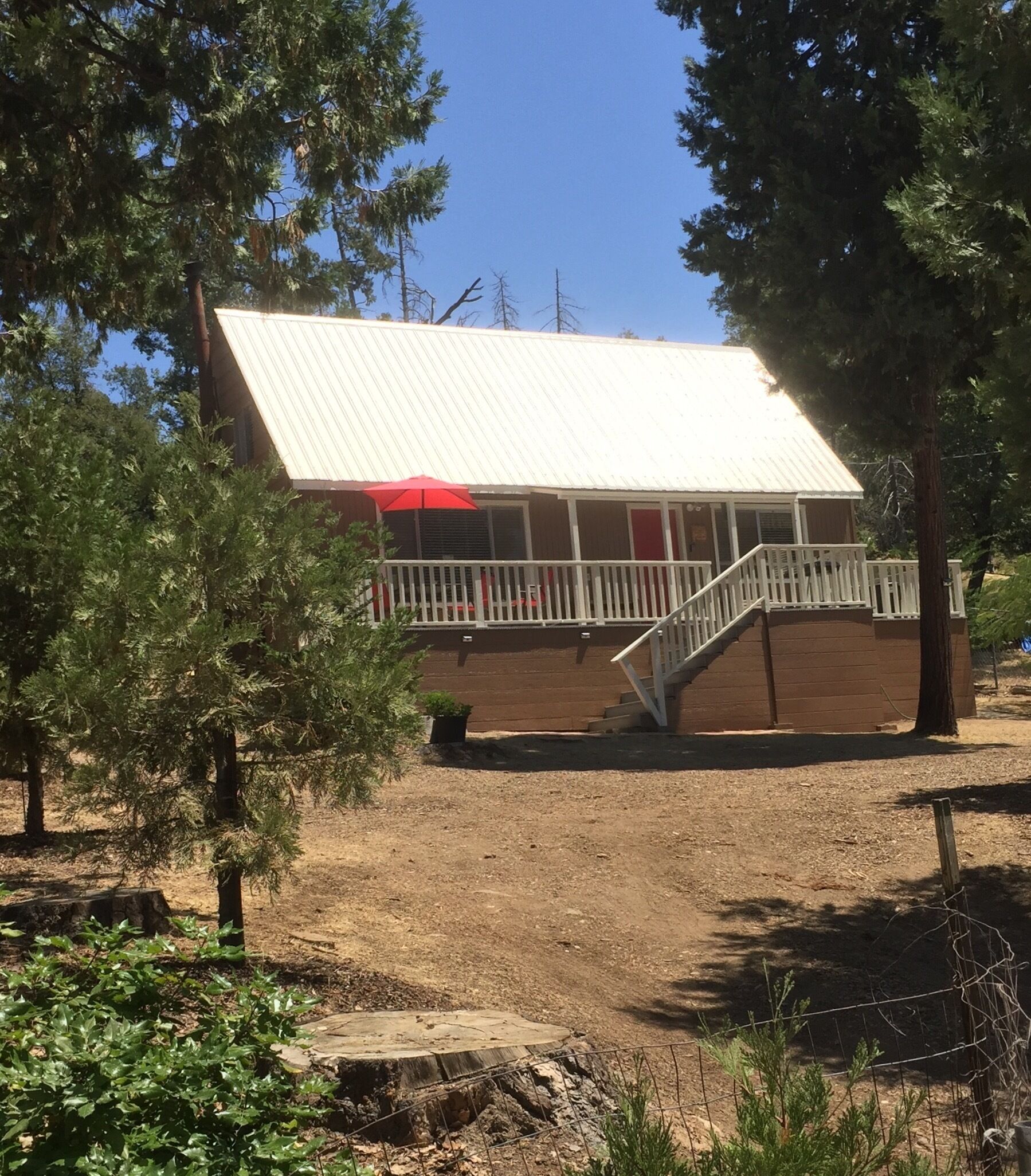 Acorn Road Cabin with a view from a grand deck! Located near Shaver Lake!