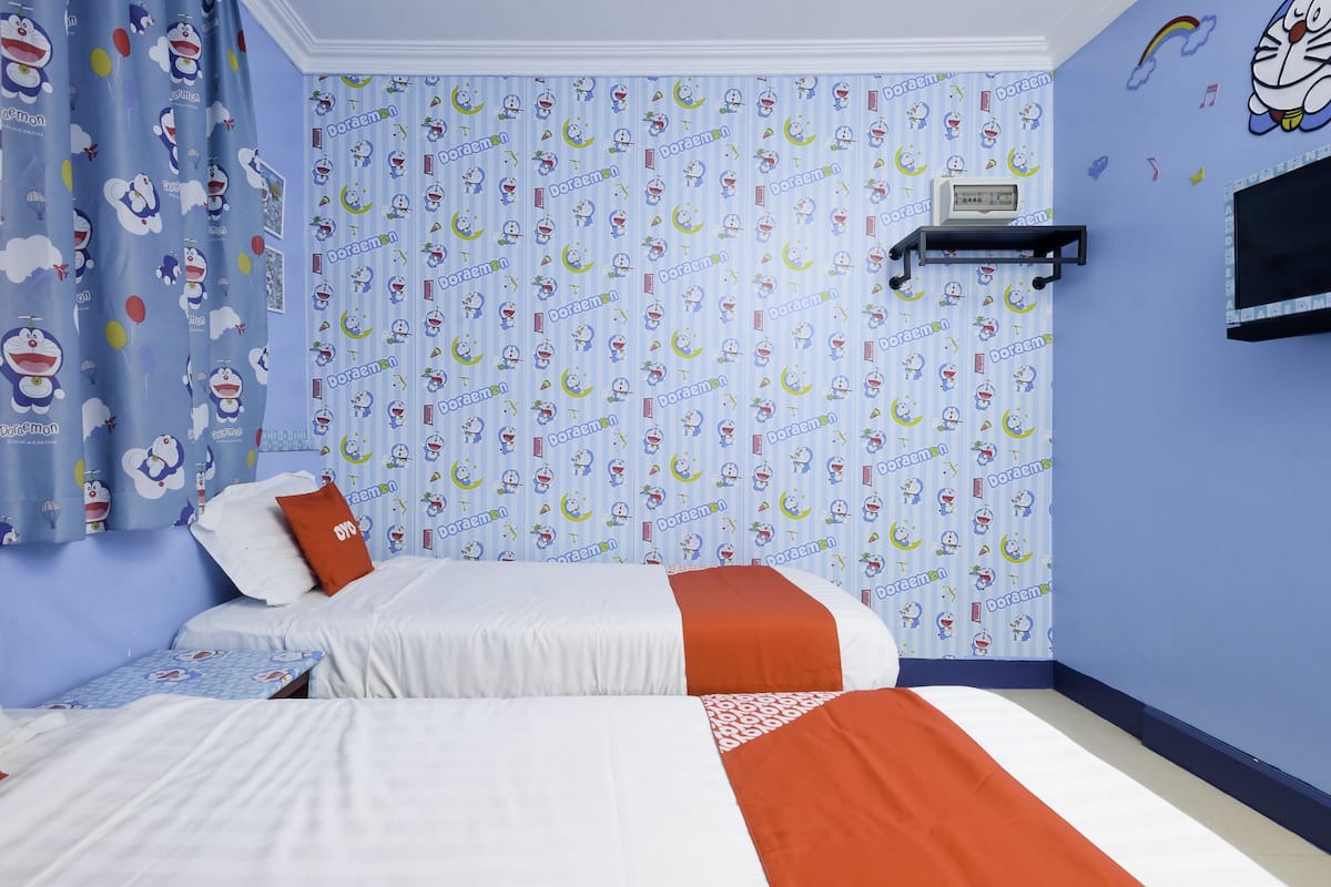 Deluxe Twin Room | Desk, free WiFi, bed sheets