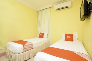 標準雙床房 | 書桌、免費無線上網、床單