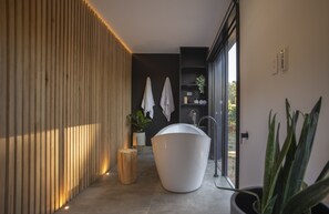 Bathroom - Pavilions at Lenswood (Lenswood)