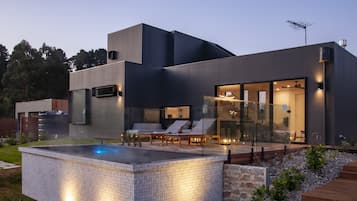 Fika | Private pool