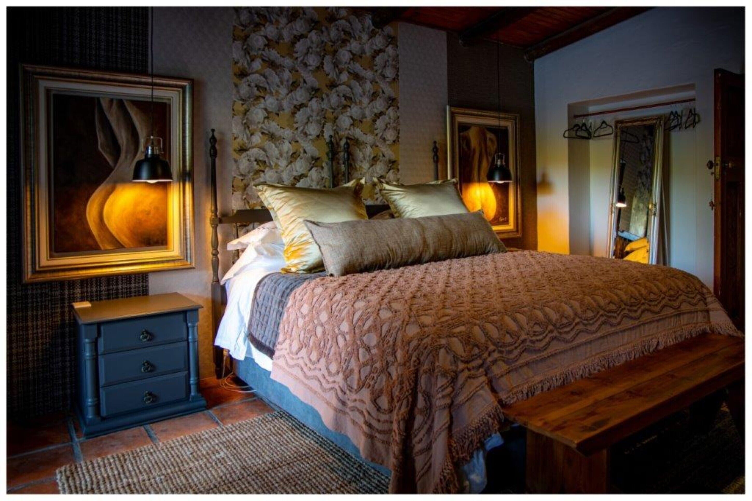 Phòng Deluxe | Bộ trải giường bằng vải cotton Ai Cập, bộ đồ giường cao cấp 