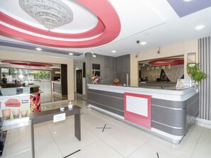 Reception - Hotel O Stay Inn (Kota Kinabalu)