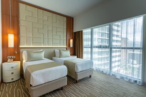 In-room safe, desk, free WiFi, bed sheets -  Grand Bellagio Batumi Convention & Casino Hotel (Batumi)