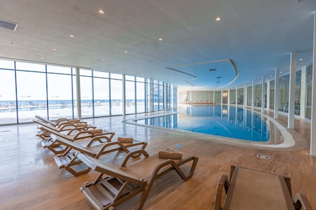 Indoor pool. Grand Bellagio Batumi Convention & Casino Hotel
