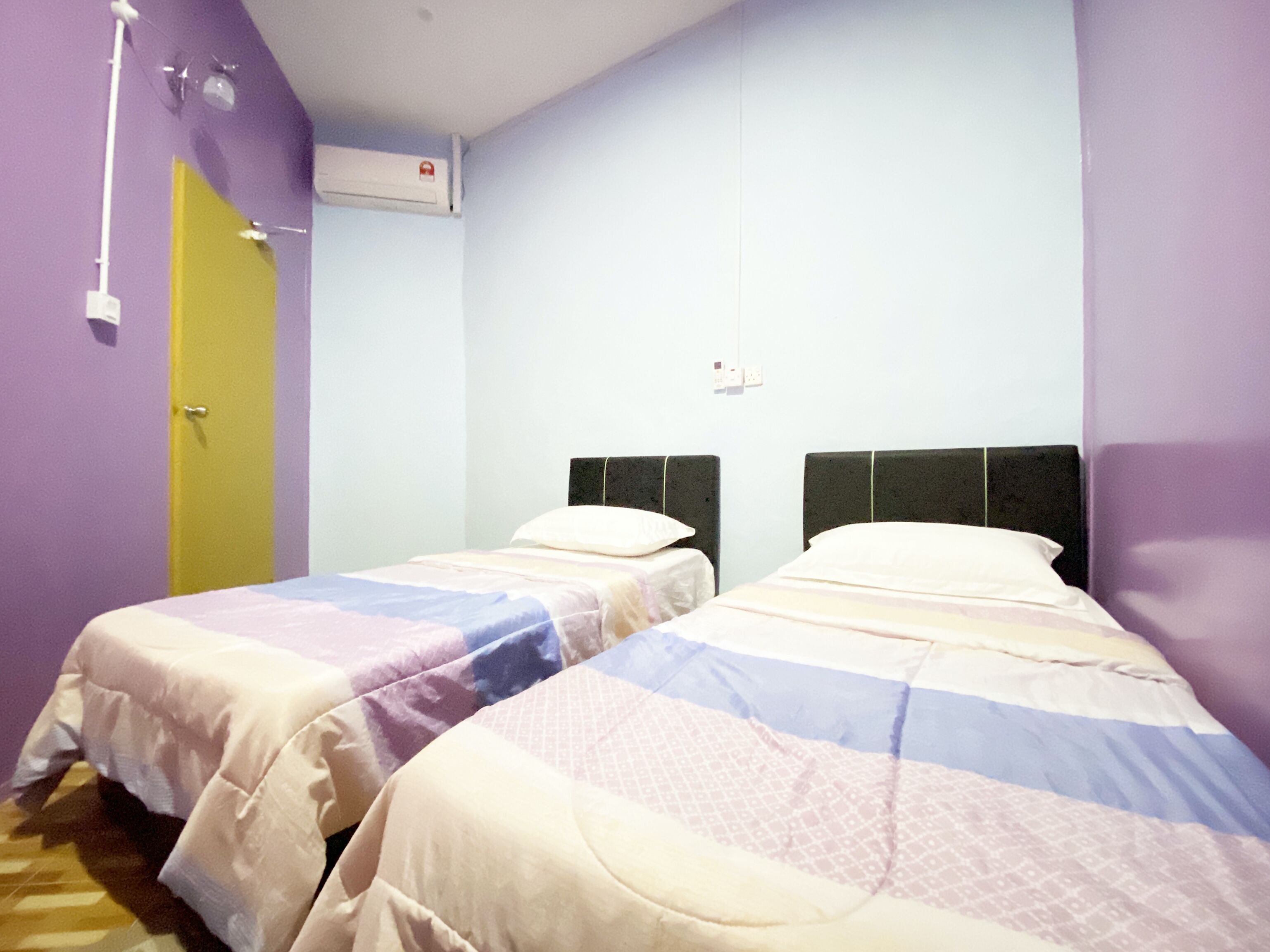 雙床房 | 書桌、免費無線上網、床單