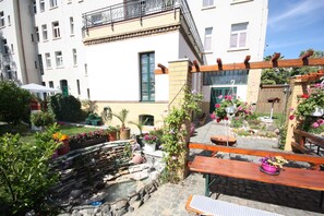 Property grounds - Studio Forest - Romantic Apartments in Leipzig, *2km to the city center* (Leipzig)